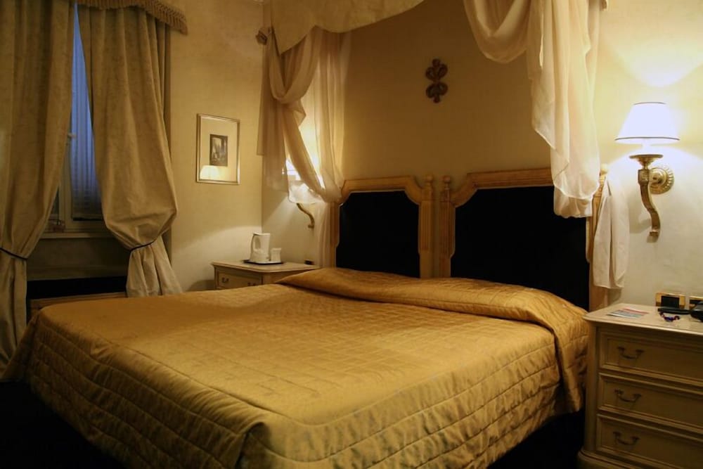 LH Hotel Andreotti 13/50