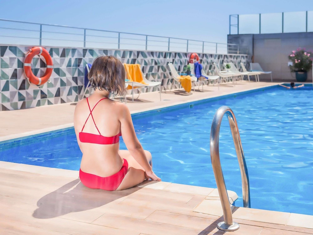 Novotel Sevilla 38/77