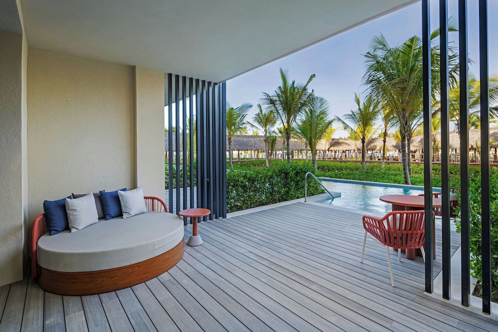 Swim Up, Deluxe, 2 King Beds, Adult Only، W Punta Cana, Adult All-Inclusive 4/7
