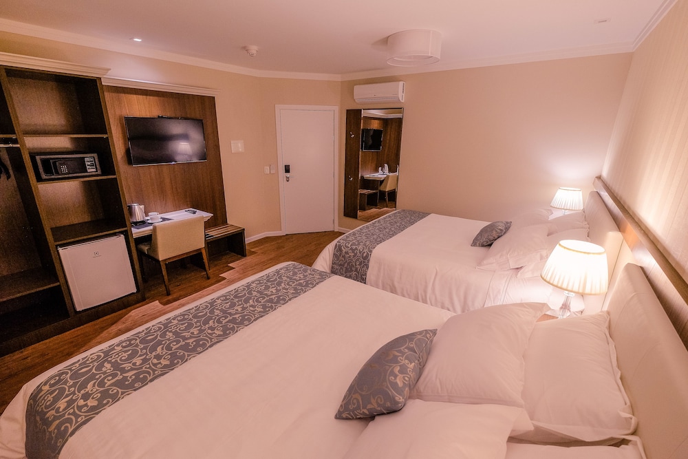 HOTEL JARDINS DA COLINA 30/76