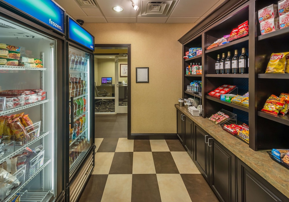 Hampton Inn Suites Reno Nv 23/29