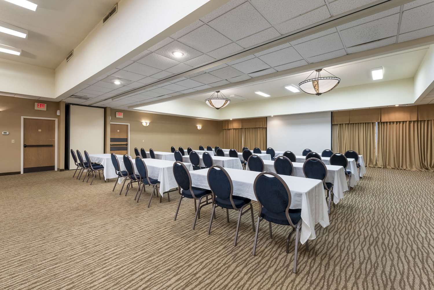 Comfort Inn and Suites Black River Falls I-94 32/37