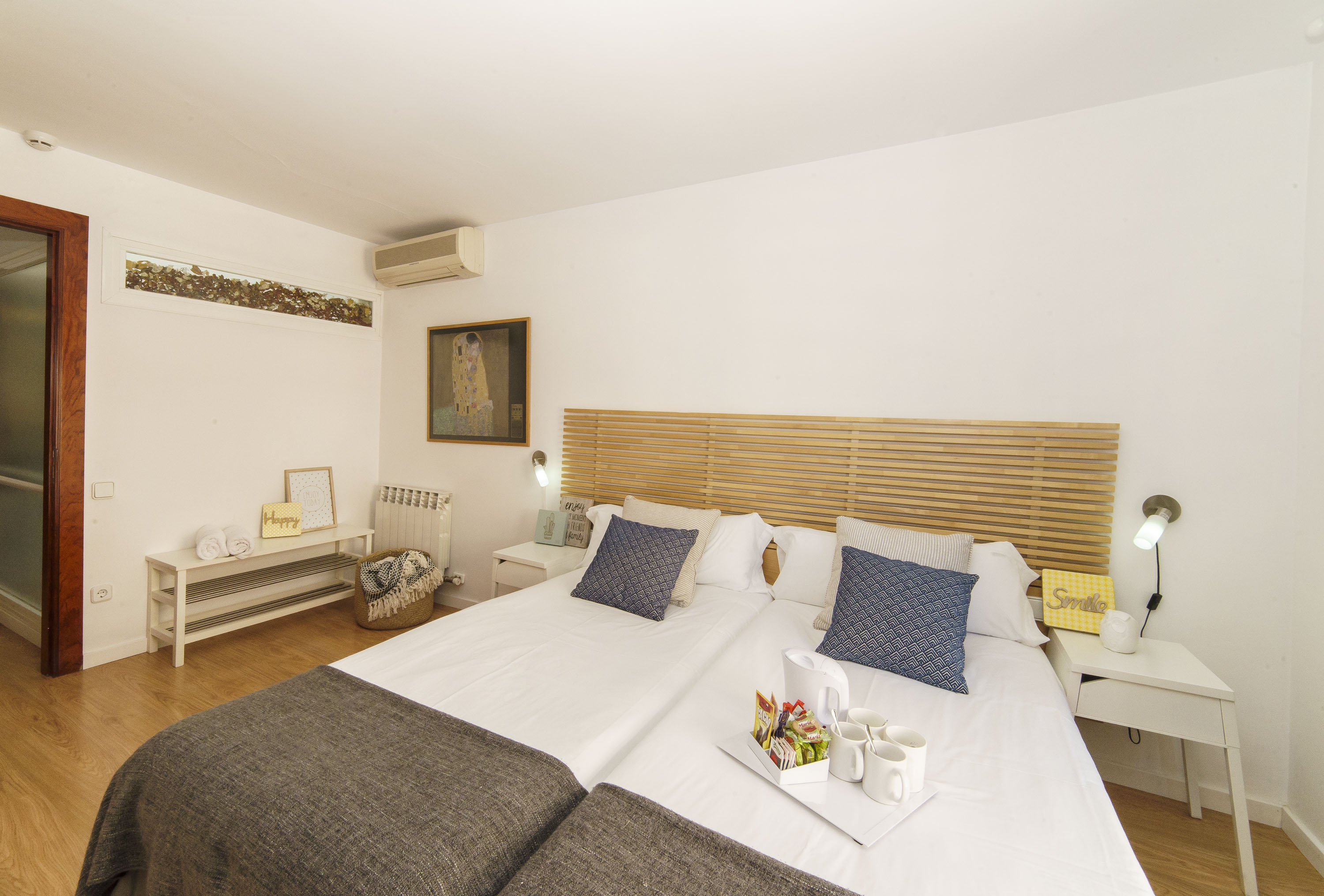 غرفة عائلية، Pillow House 2/7