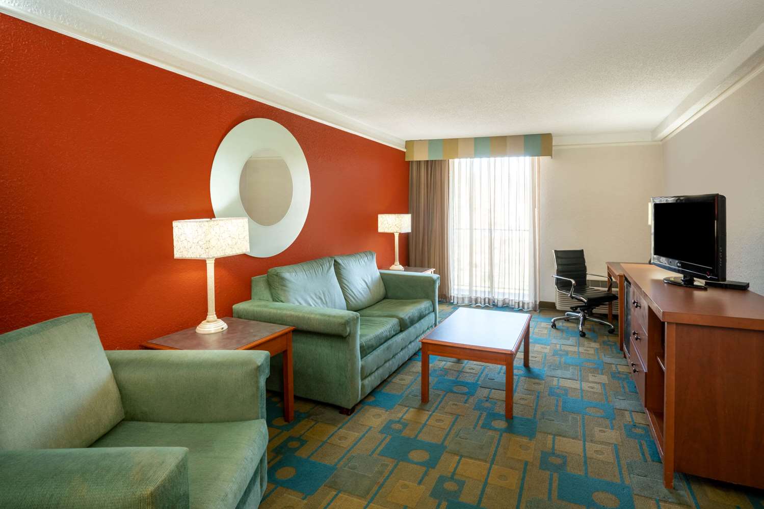 La Quinta Inn & Suites by Wyndham Nashville Airport/Opryland 31/38