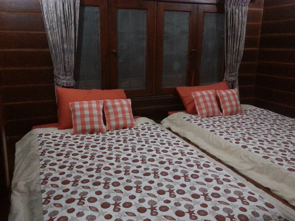 Rim Nam Kong Homestay & Campsite 15/40