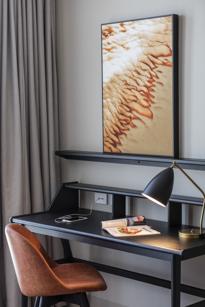 Vibe Hotel Canberra Airport 53/63