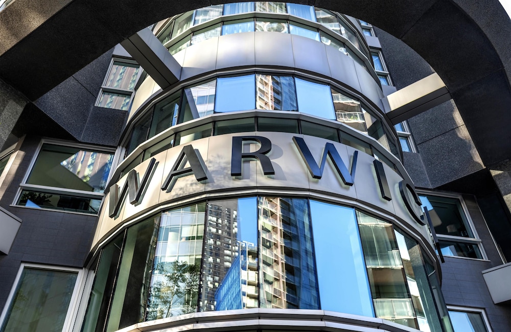 Warwick Le Crystal - Montreal 66/73