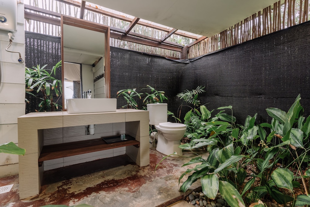 Roxy Sematan Villa And Townhouse 11/60