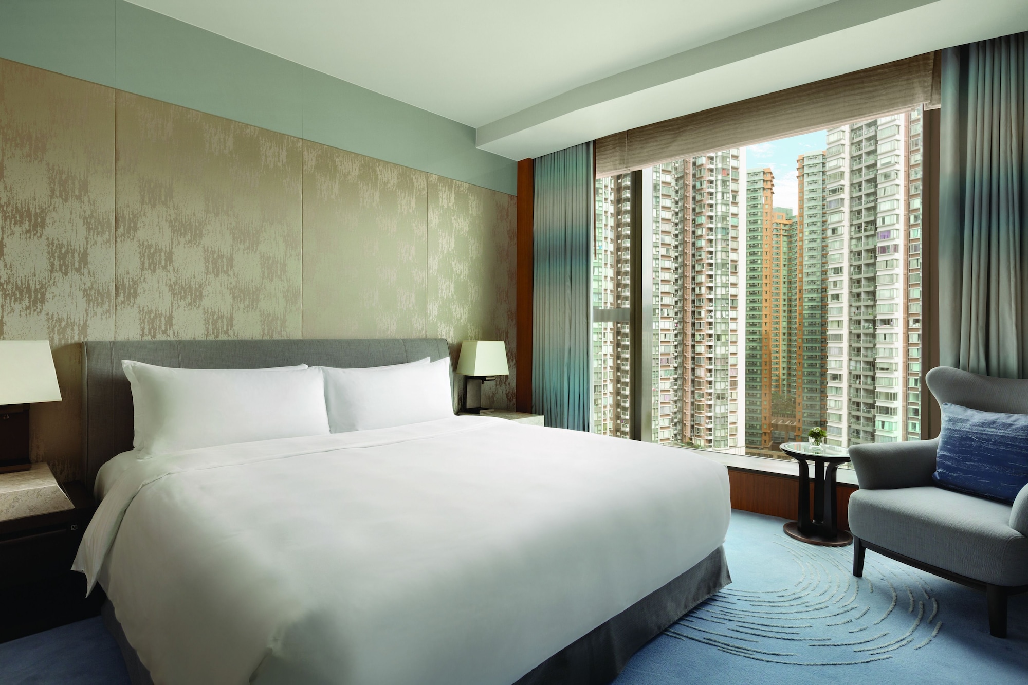 CLUB, KING BED, CITY VIEW