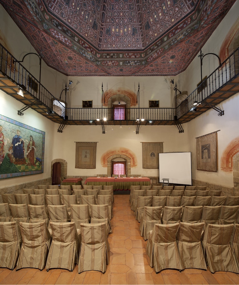 Parador De Benavente 39/63