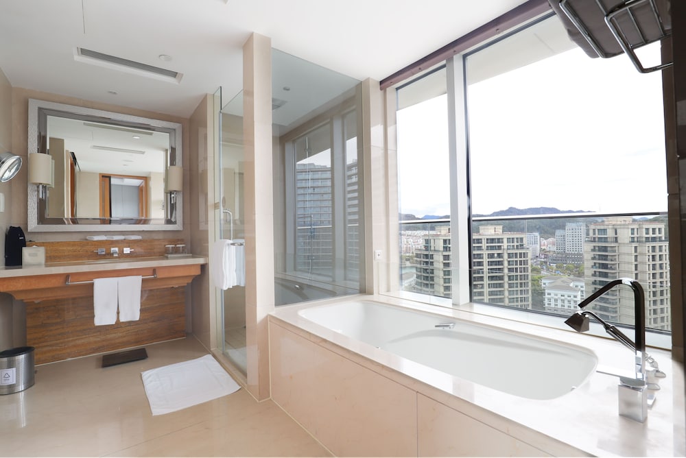 SHERATON QIANDAO LAKE RESORT 16/40