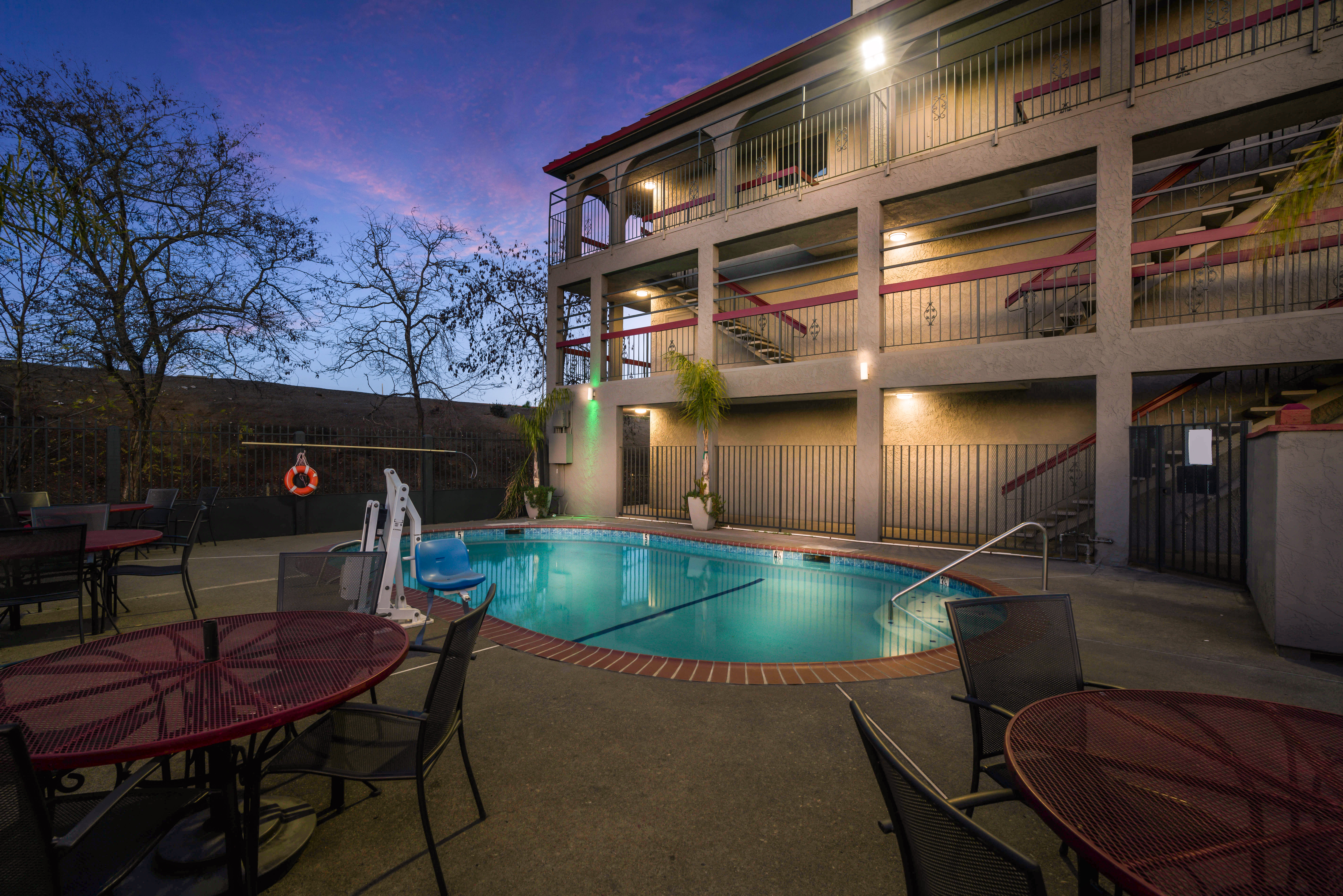 Red Roof Inn Stockton 10/33
