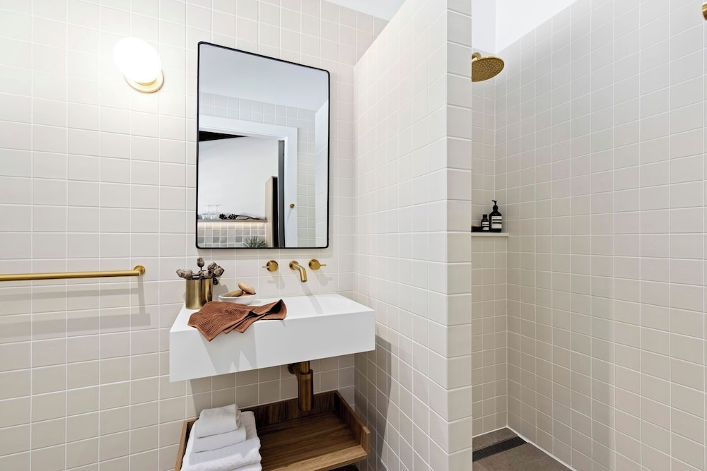 BELLINGEN VALLEY LODGE 41/44