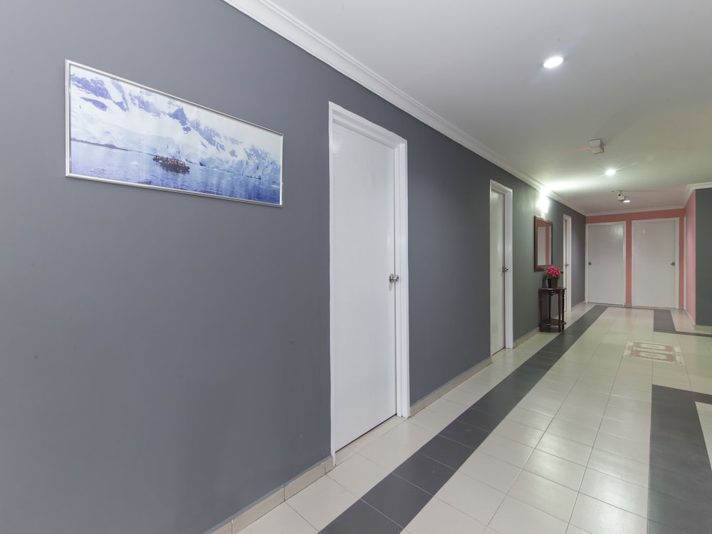 Oyo 746 Hotel Comfort photo3