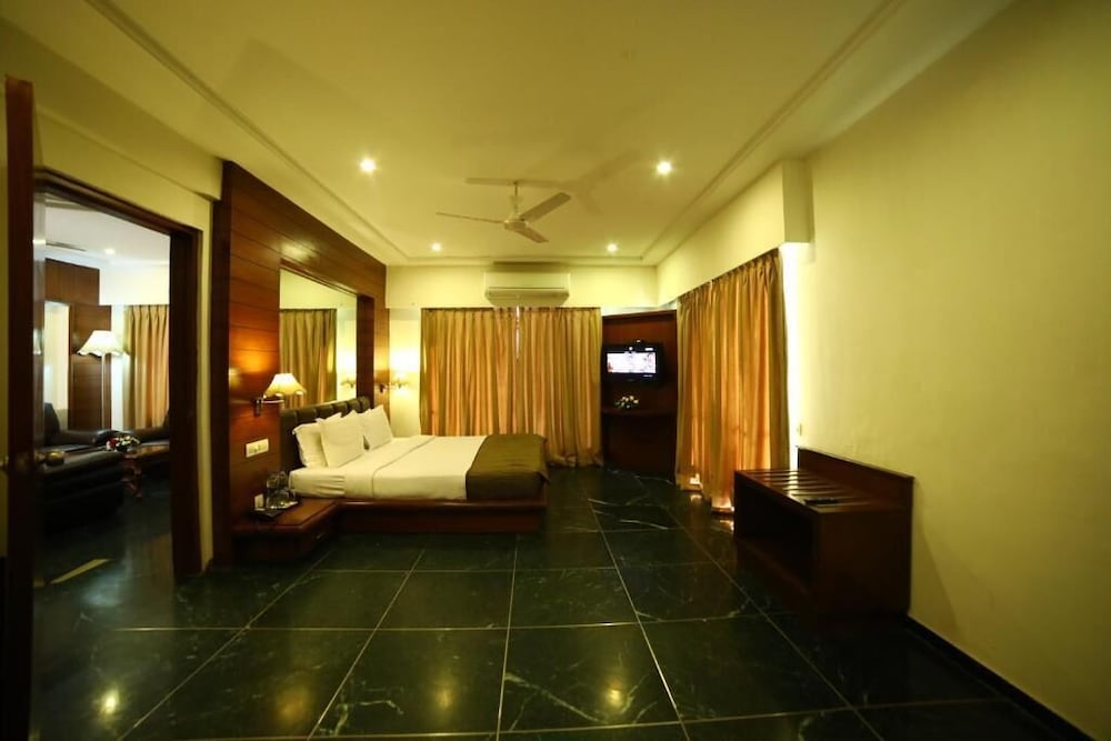 Renest Gandhidham 12/25