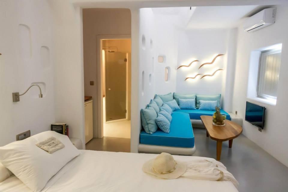 Honeymoon, Suite, Caldera View, Outdoor Jetted Tub، La Perla Villas And Suites Adults Only 4/10