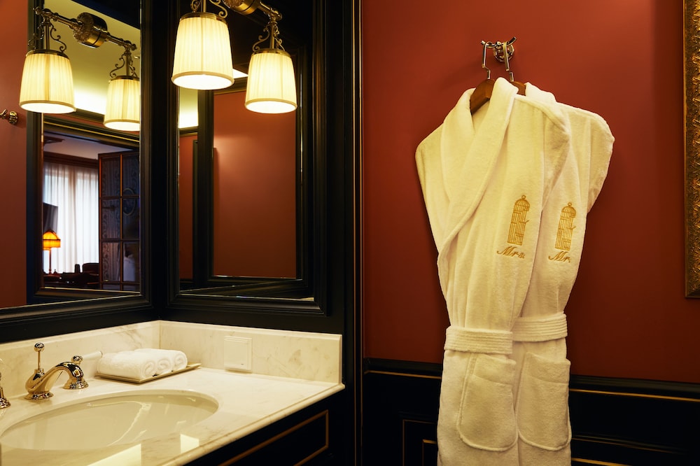 غرفة جونيور بسرير فردي بإطلالة على المدينة، L'Escape, a Luxury Collection Hotel, Seoul Myeongdong 7/7