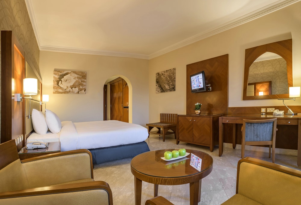 Crowne Plaza Jordan Dead Sea Resort and Spa 25/74