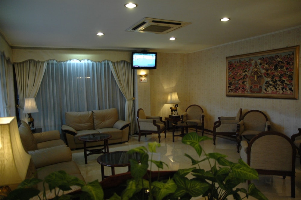 Riyadi Palace Hotel 39/61