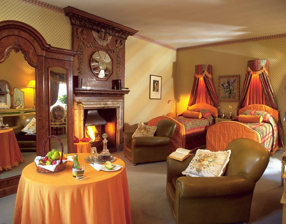 ROMAN CAMP HOTEL 60/72
