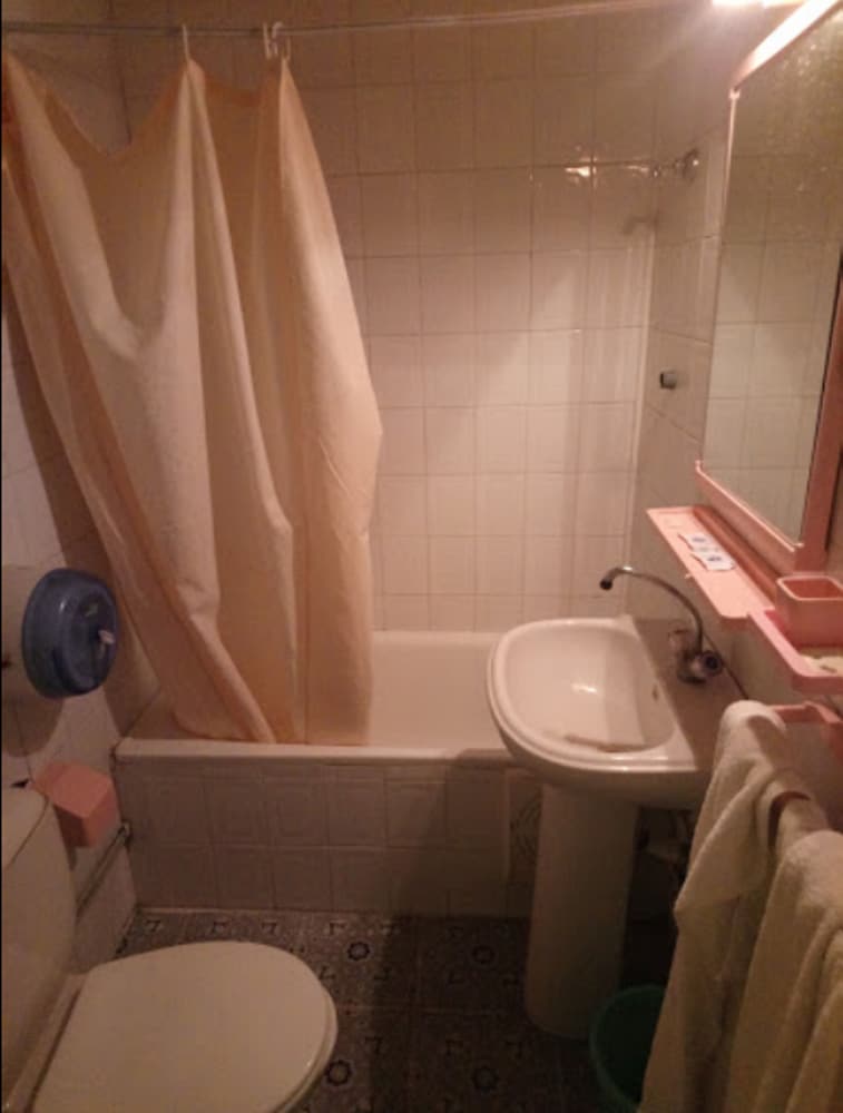 Room, Double Bed