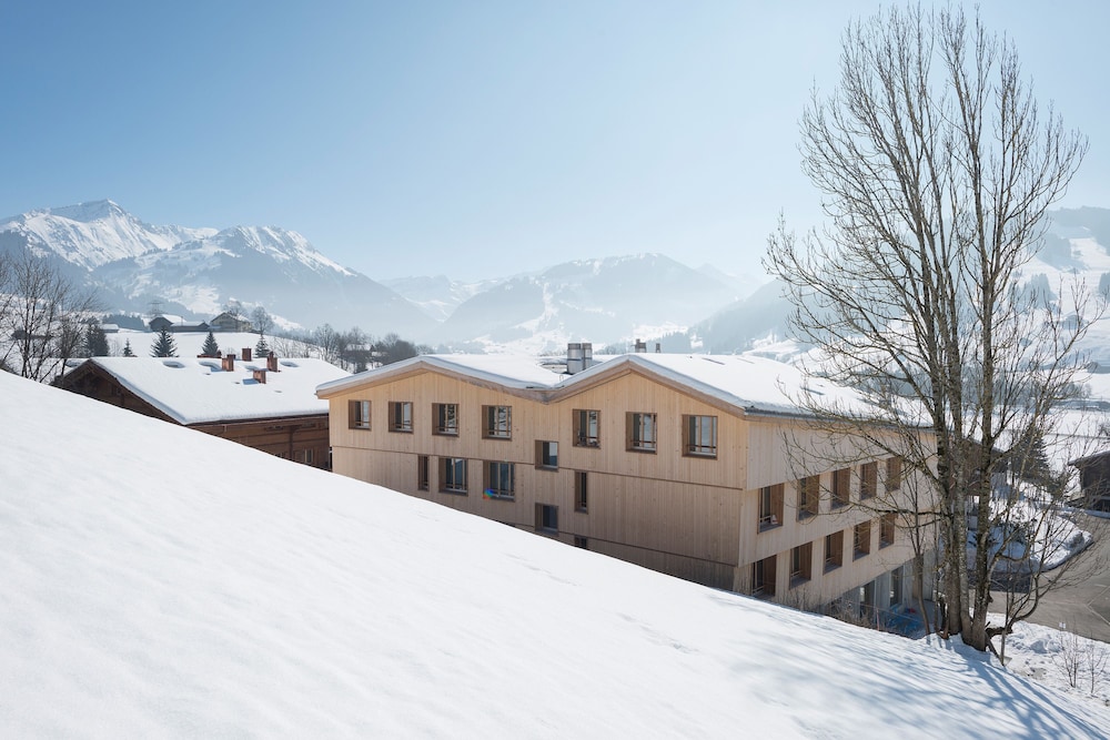 Saanen Gstaad Youth Hostel 4/41