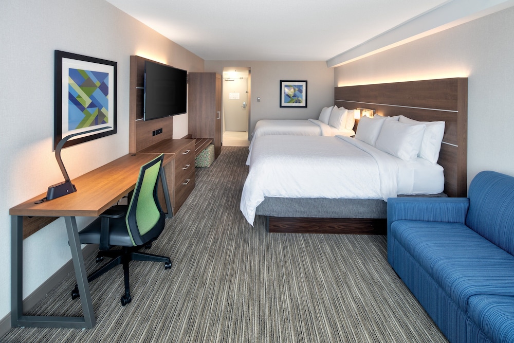 Holiday Inn Express Halifax Airport 21/65