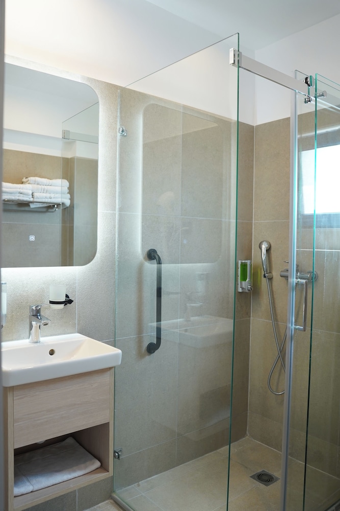 Hotel Sissy Kamena Vourla 49/50