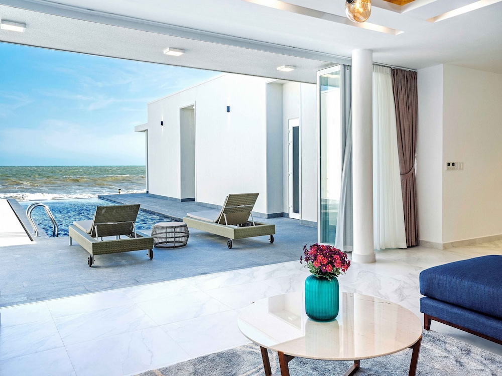 Oceanami Villas And Beach Club 45/67