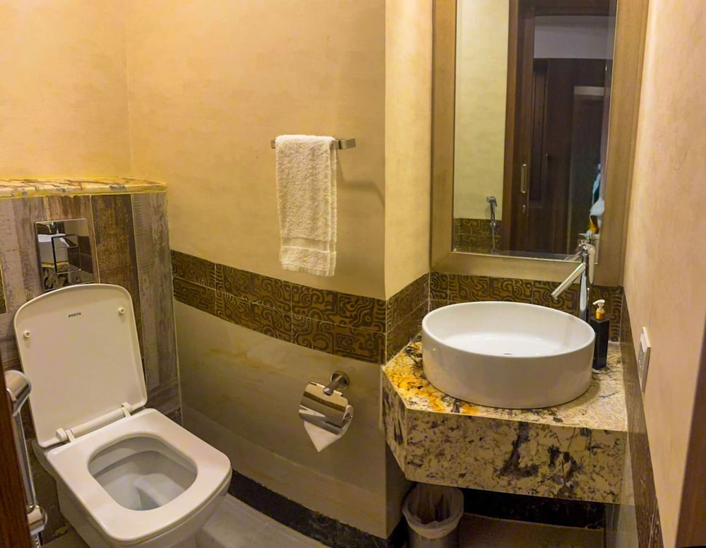 IFQ Hotel & Resort Islamabad 61/65