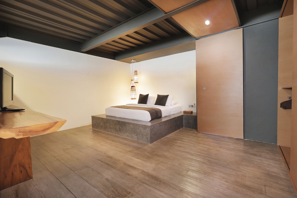 Clio Apartments 20/45