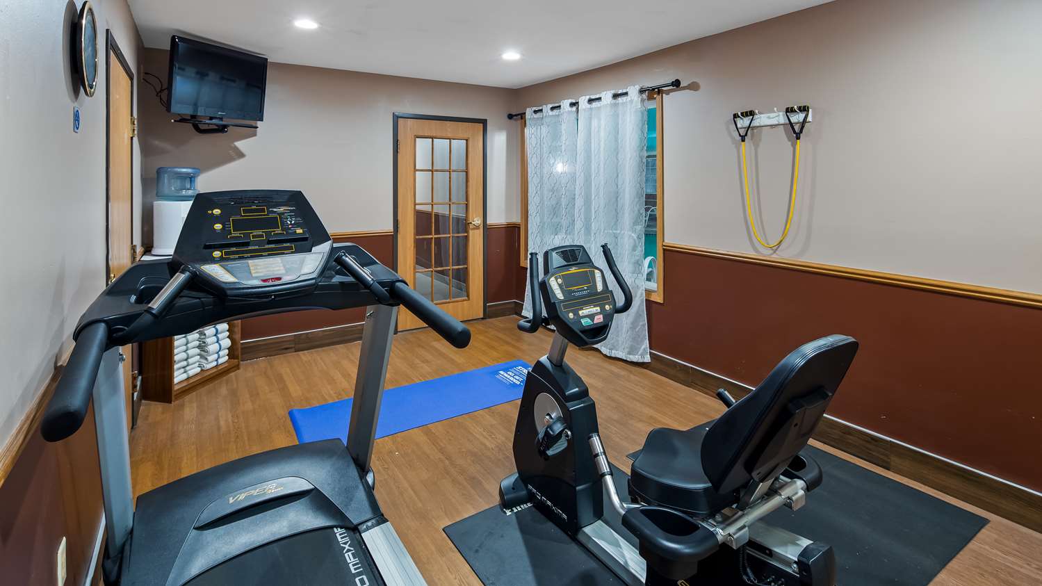 Best Western Dodgeville Inn & Suites 17/38