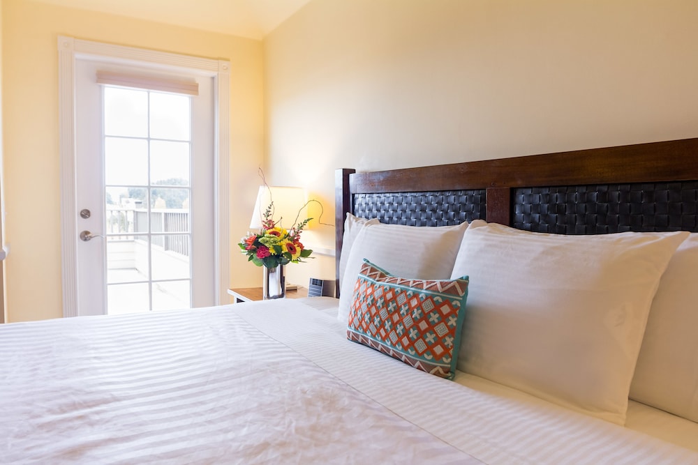 Majestic Inn & Spa 17/80