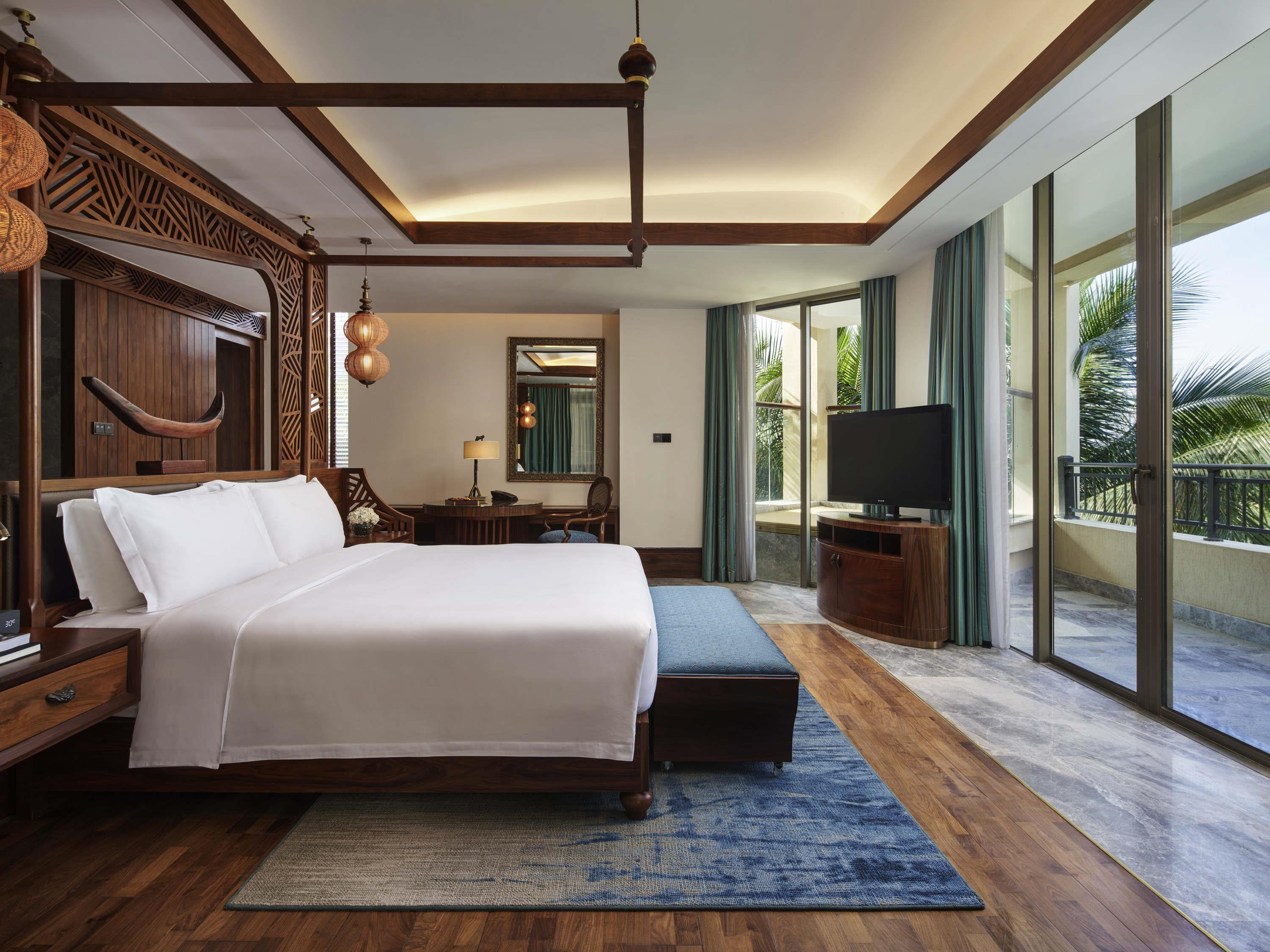 Fairmont, Deluxe, King Bed, Garden View