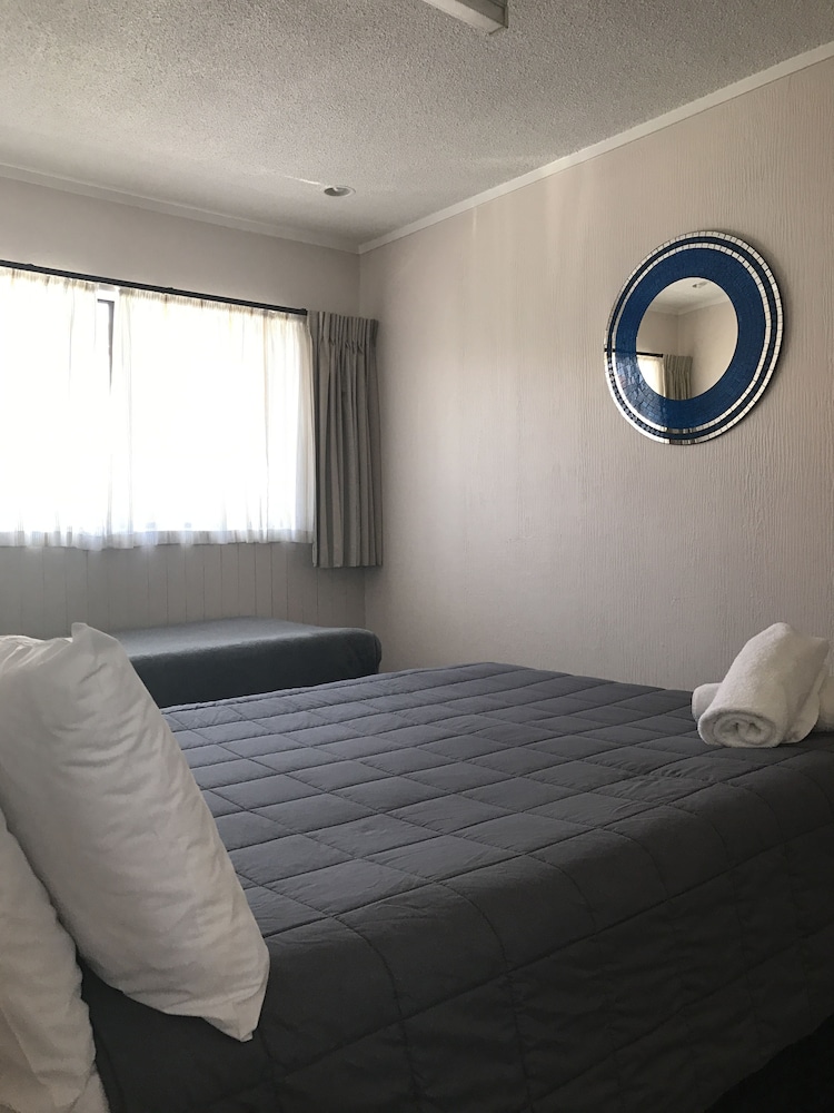 Edelweiss Motel 48/72
