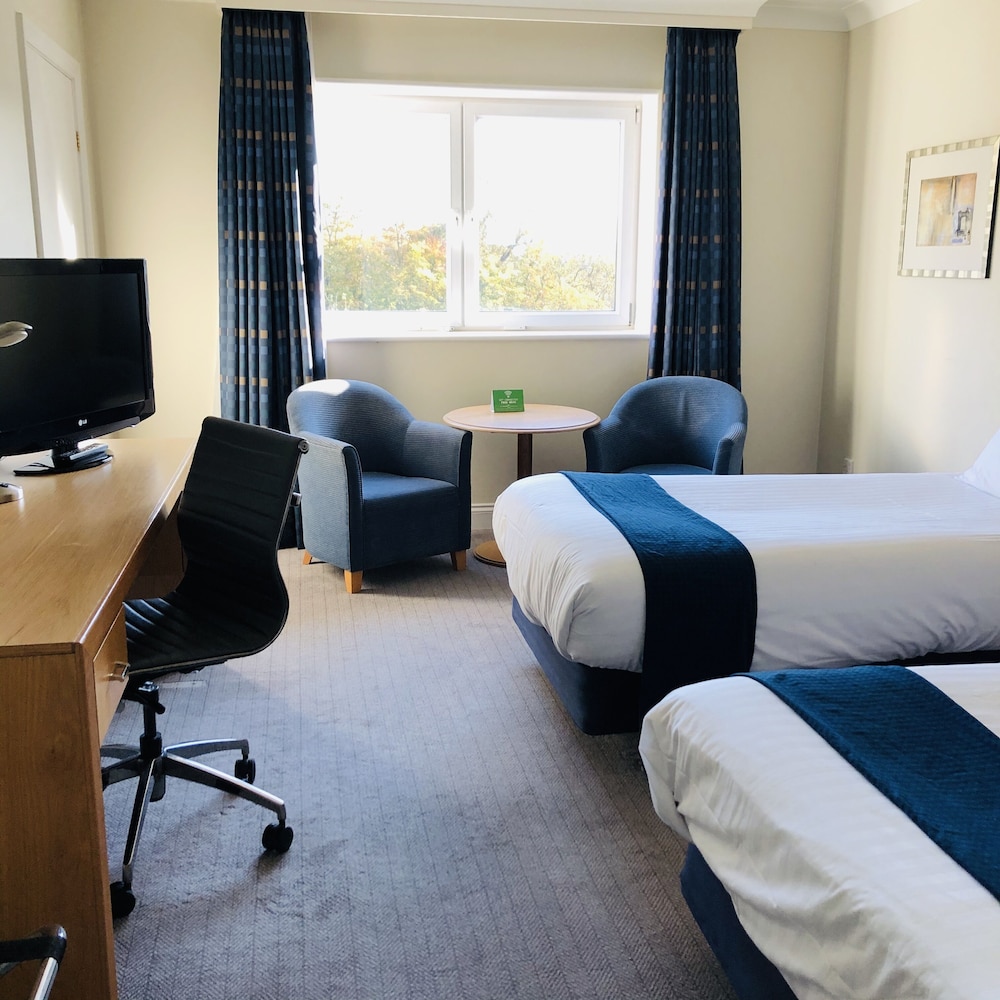HOLIDAY INN EDINBURGH 71/80