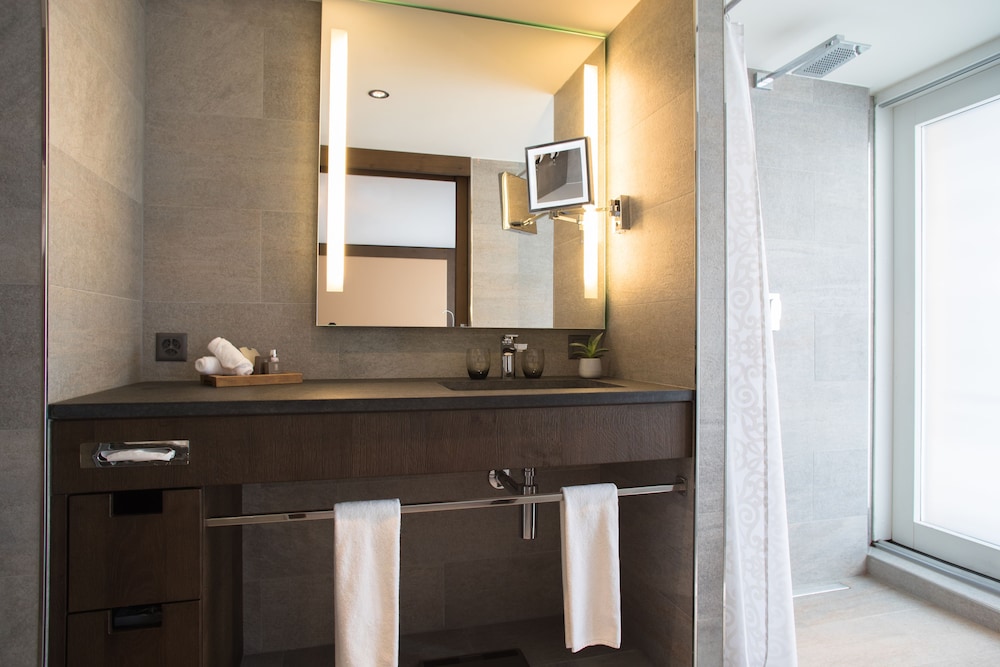 Crans Ambassador Luxury Sport Resort 36/86