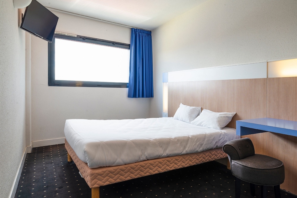 P'TIT DEJ-HOTEL MILLAU 12/31