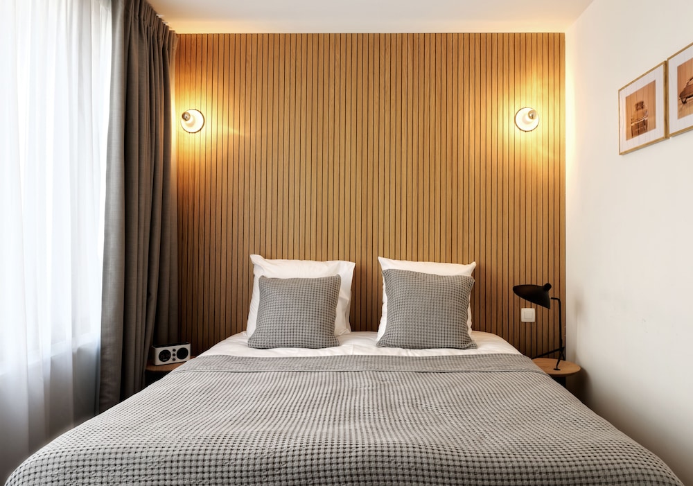 Vintage Hotel 13/50