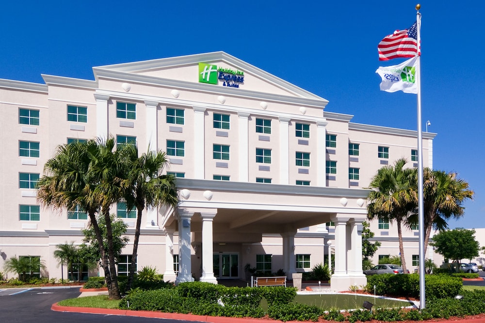 Holiday Inn Express and Suites Kendall 3/77
