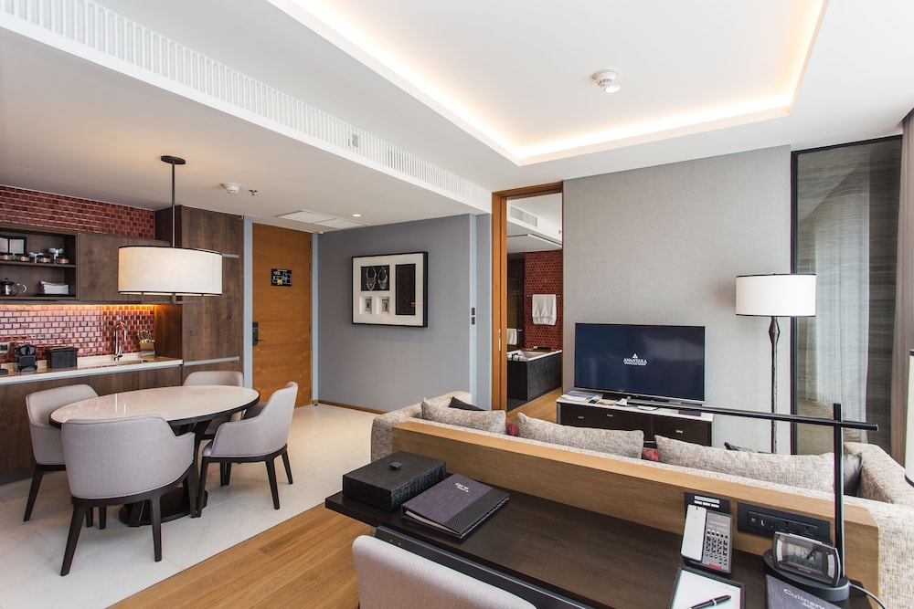 Anantara Chiang Mai Serviced Suites 61/75