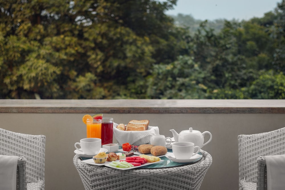 Golden Tulip Gurgaon - Sector 29 30/45
