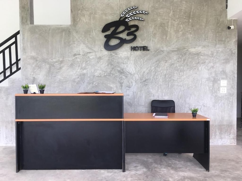 B3 Hotel 8/45