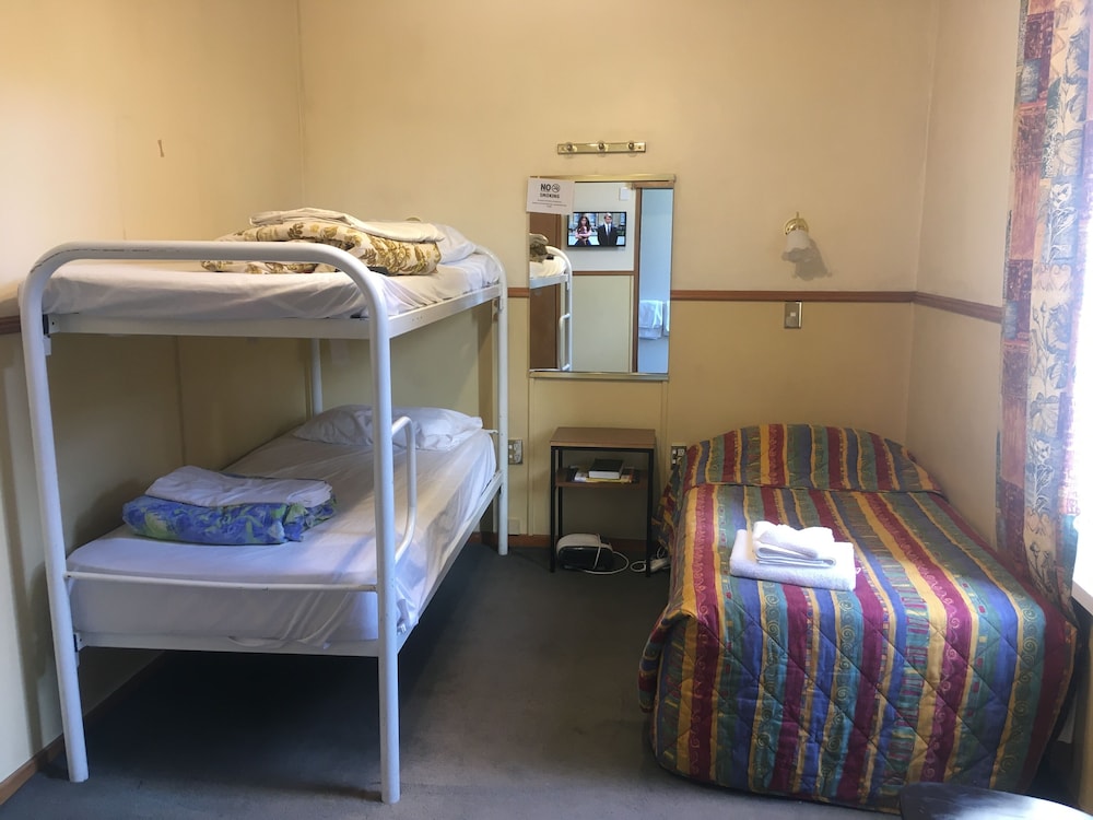 Leviathan Heritage Hotel Dunedin 27/66