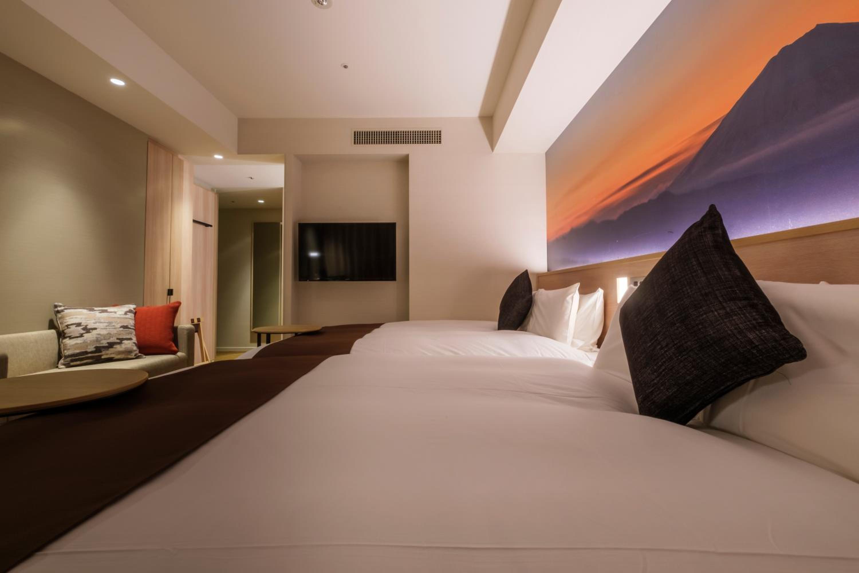 Standard, Quadruple, HOTEL JAL CITY HANEDA TOKYO WEST WING 4/10