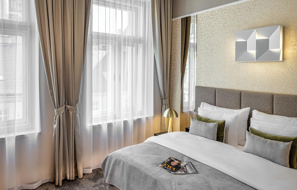 Hotel Maestro by Adrez 12/47