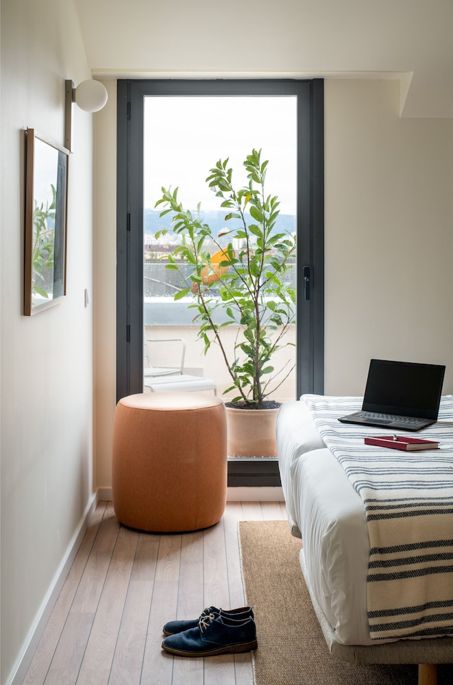 Aparthotel Libere Vitoria 12/65
