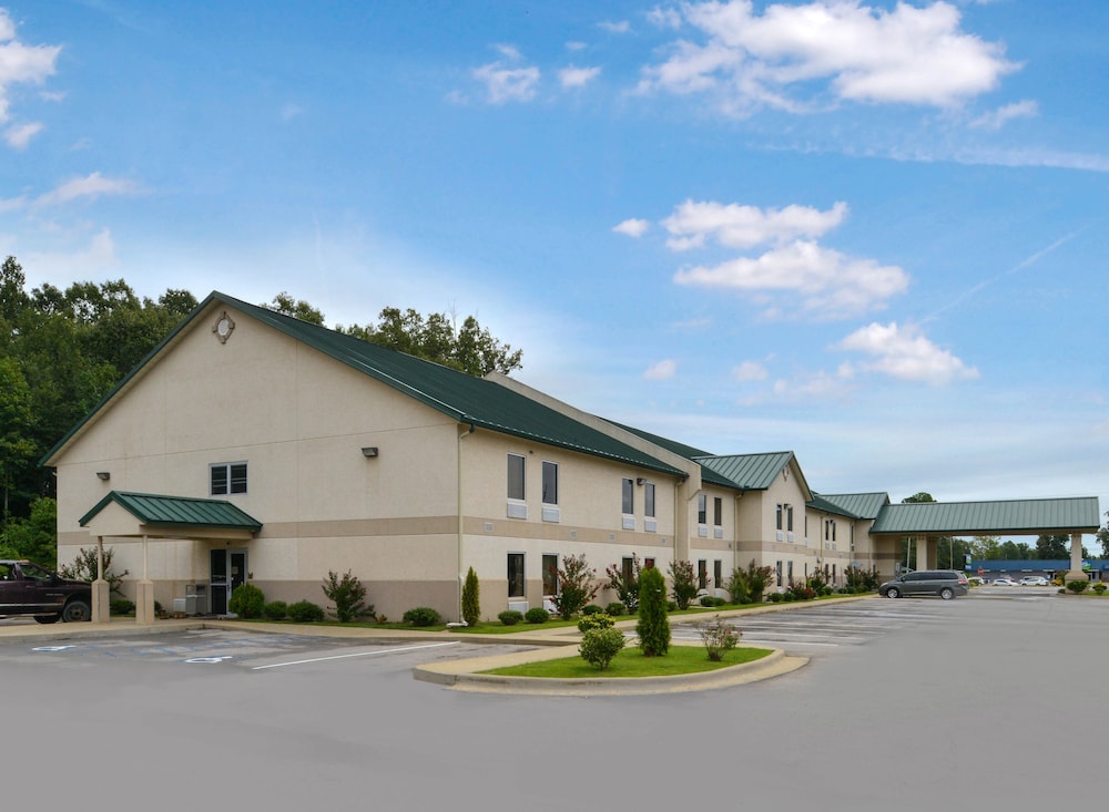 Star City Inn Suites 3/45