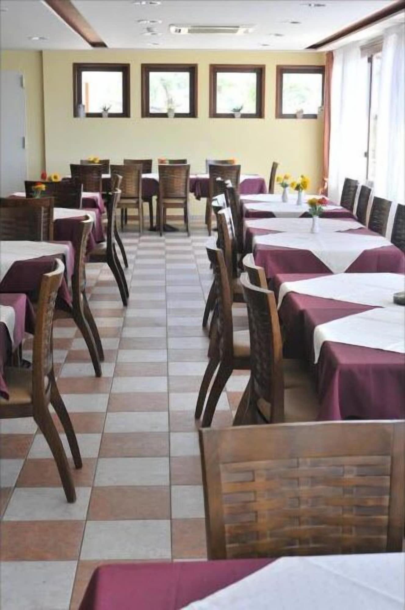 Aristotelis Hotel 34/52