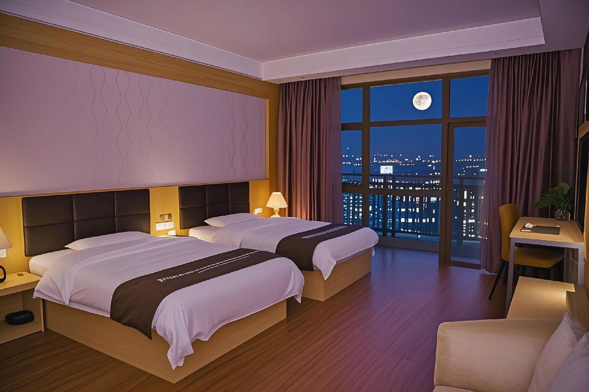 Rongzhou Hotel 16/26